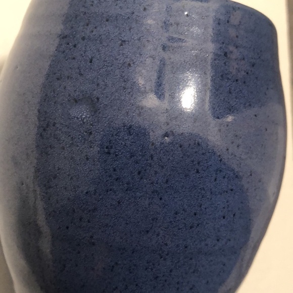 Pottery wheel thrown ceramic mug in a blue glaze color with imperfections - Picture 8 of 8